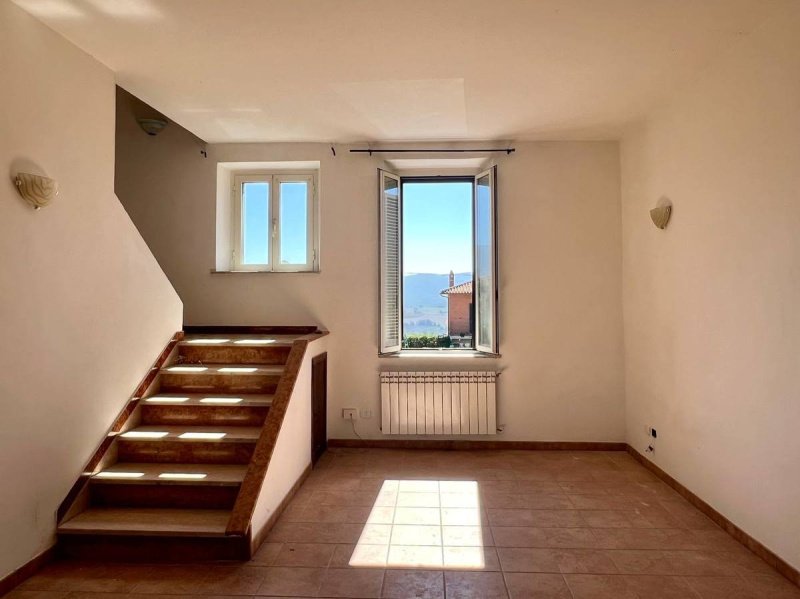 Apartment in Todi