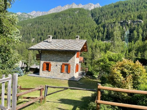 Detached house in Ceresole Reale