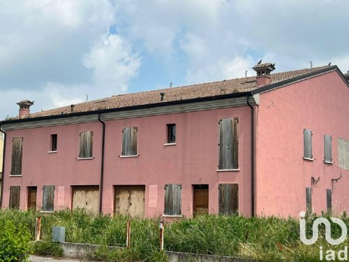 Terraced house in Gazoldo degli Ippoliti
