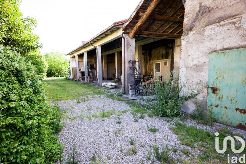 沃尔塔曼托瓦纳乡间房屋