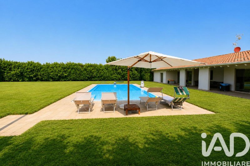 Villa in Calvisano