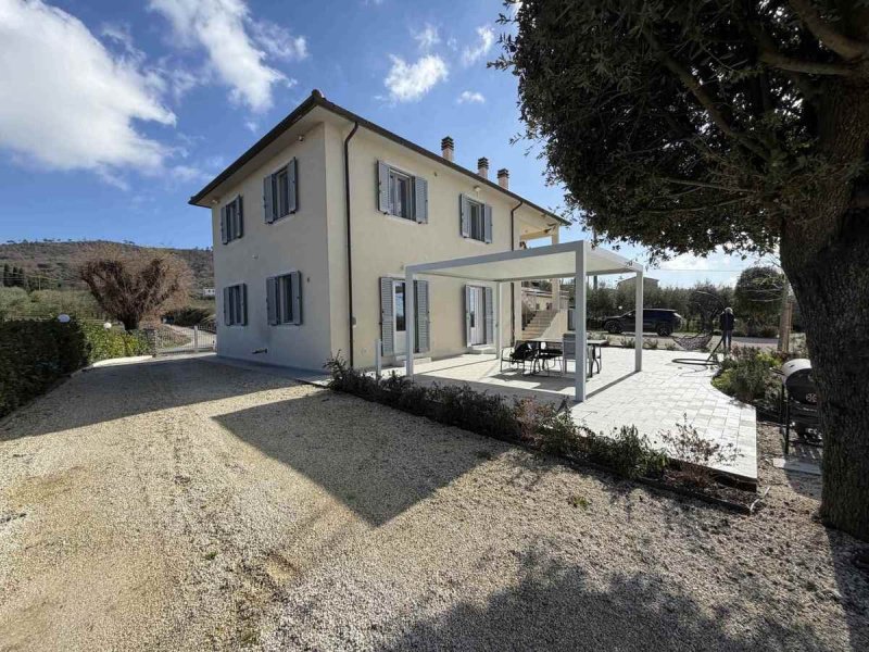 Vrijstaande woning in Cortona