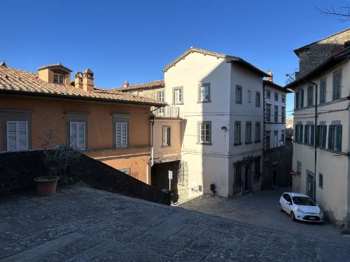 Квартира в Cortona