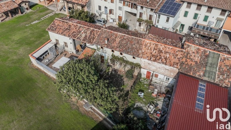 Villa en Castiglione delle Stiviere