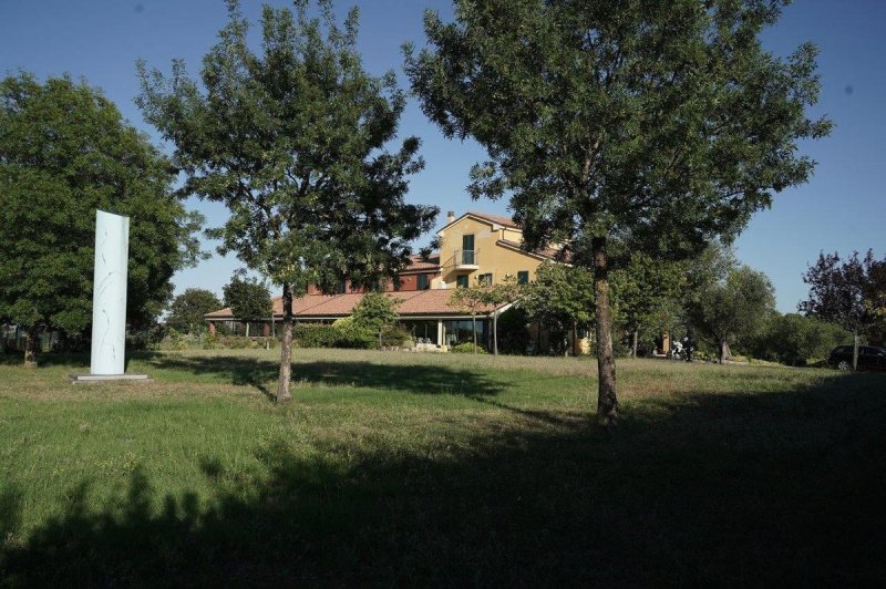 Hus från källare till tak i San Marcello