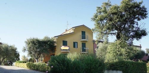 Hus från källare till tak i San Marcello