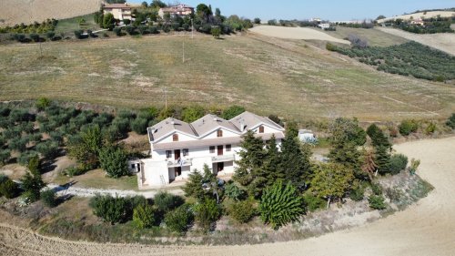 Detached house in Magliano di Tenna