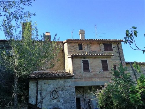 Hus från källare till tak i Todi