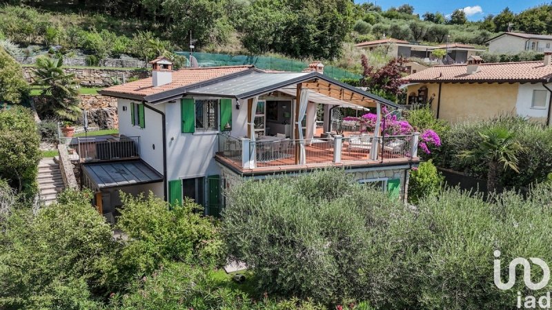 Villa in Torri del Benaco