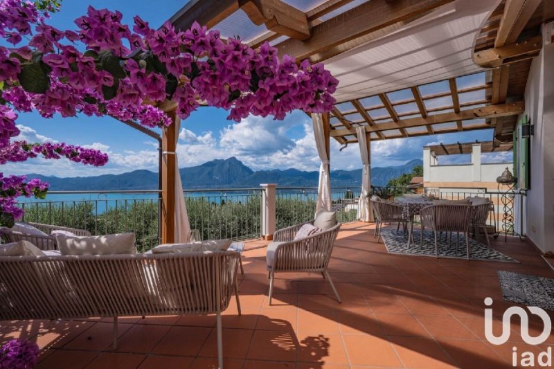 Villa in Torri del Benaco