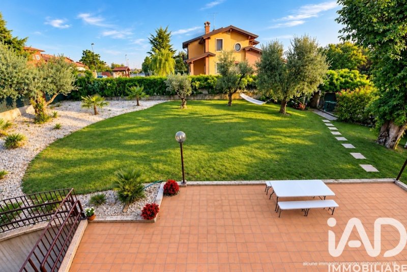 Villa en Sona