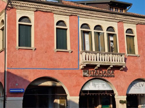 Commercial property in Piove di Sacco