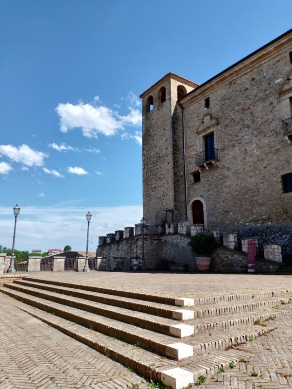 Kleines Dorf in Crecchio