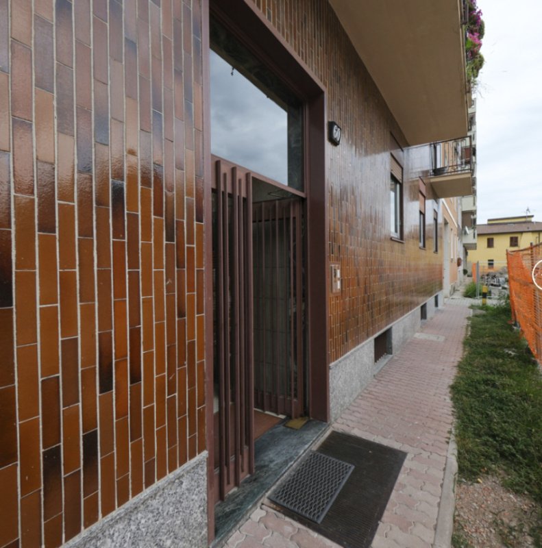 Edifício comercial em Milão