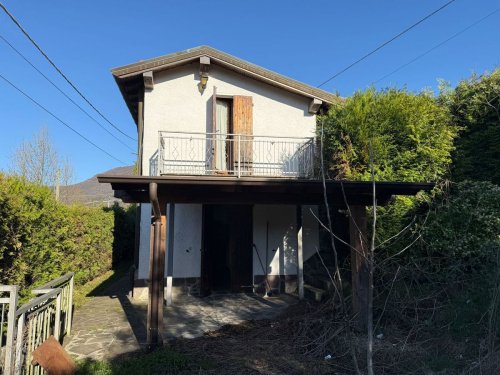 Huis in Castelveccana
