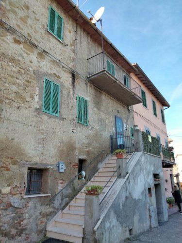 Hus från källare till tak i Perugia