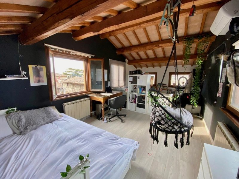 Appartement à Todi