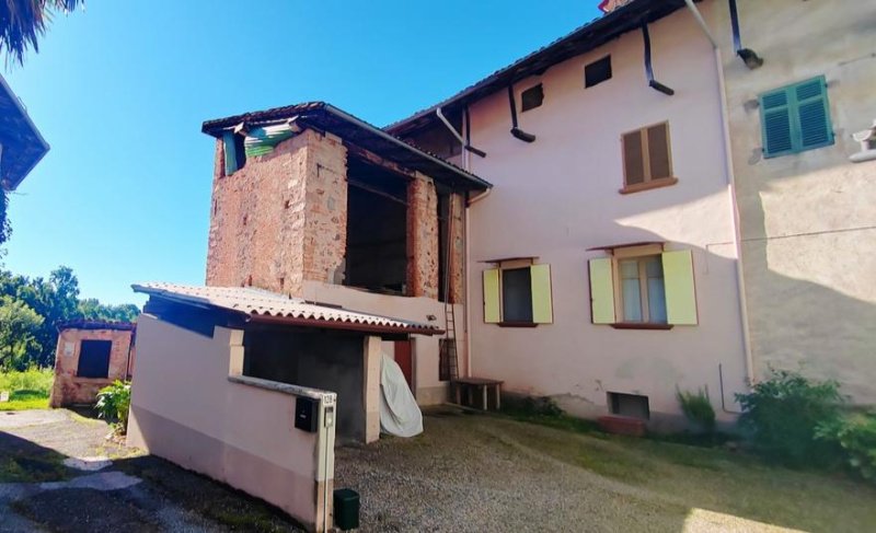 Detached house in Brusnengo