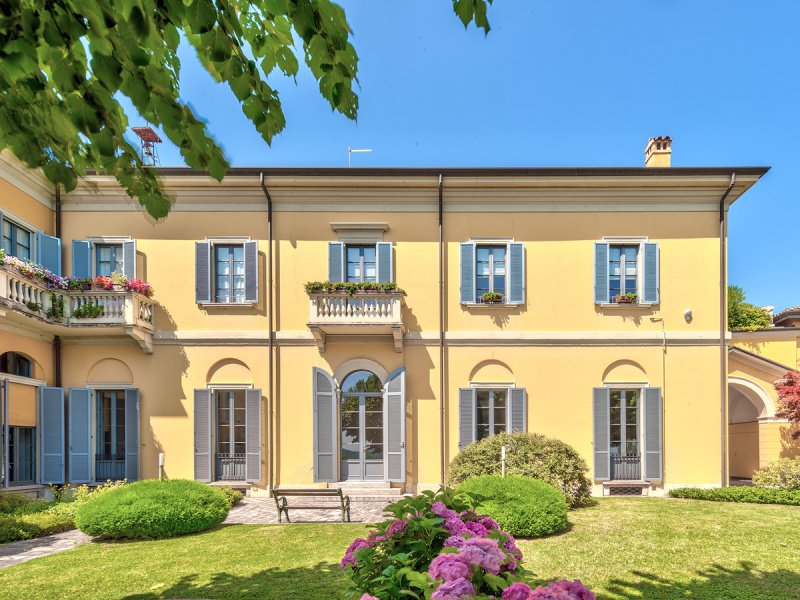 Villa à Erba