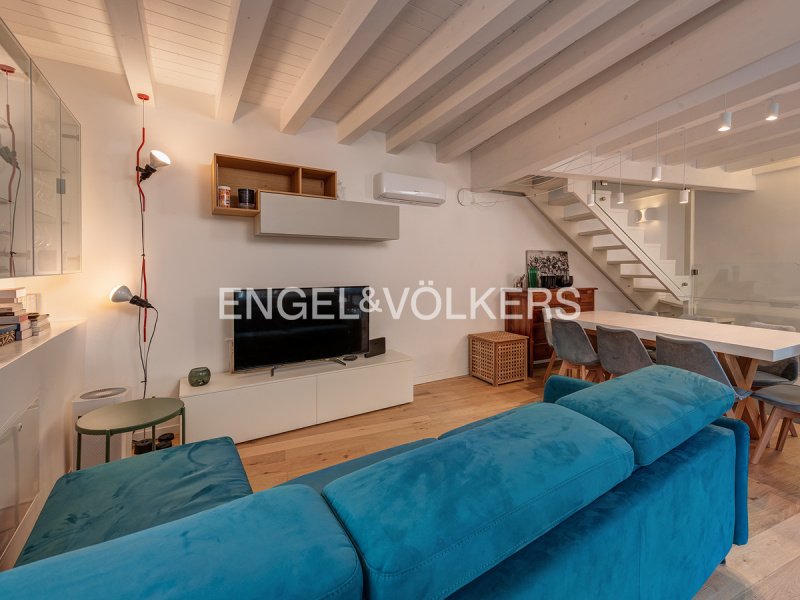 Top-to-bottom house in Lecco