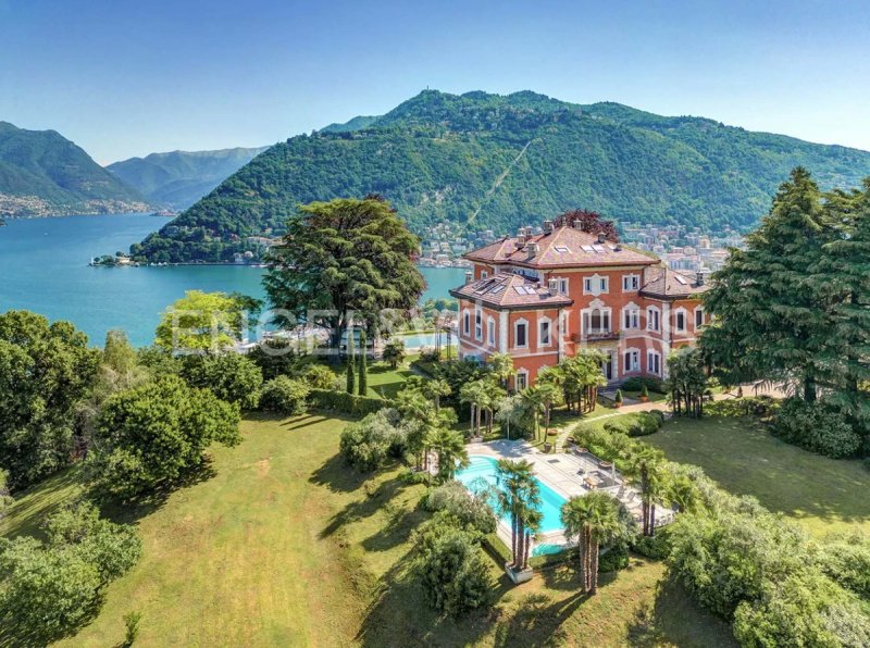 Penthouse in Como