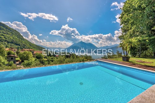 Villa in Varenna