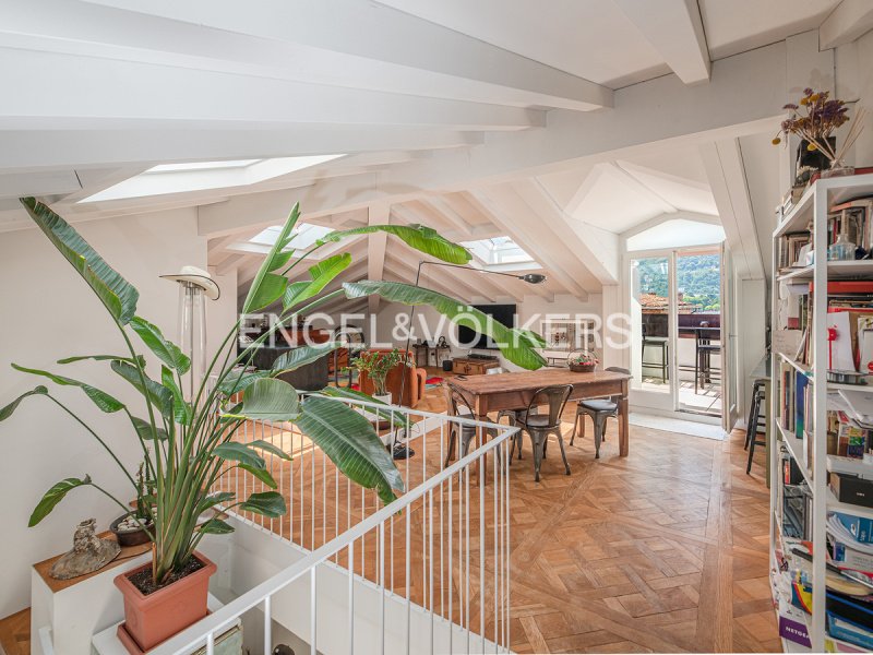 Loft/Penthouse in Como