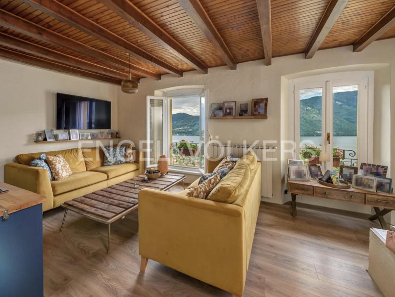 Особняк из двух квартир в Тремеццина