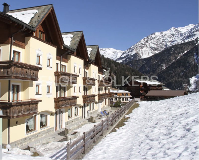 瓦尔富尔瓦公寓