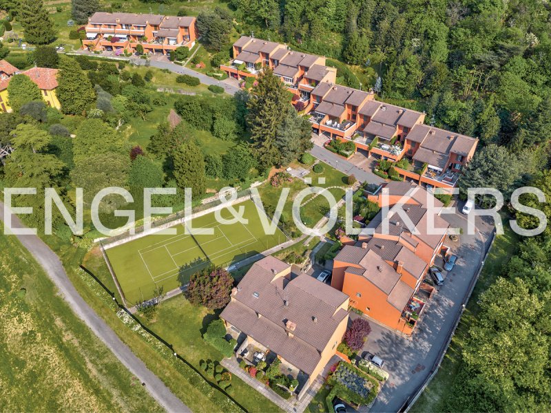 Moradia com terraço em Como