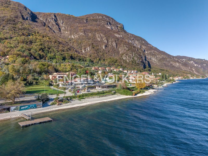 Villa i Oliveto Lario