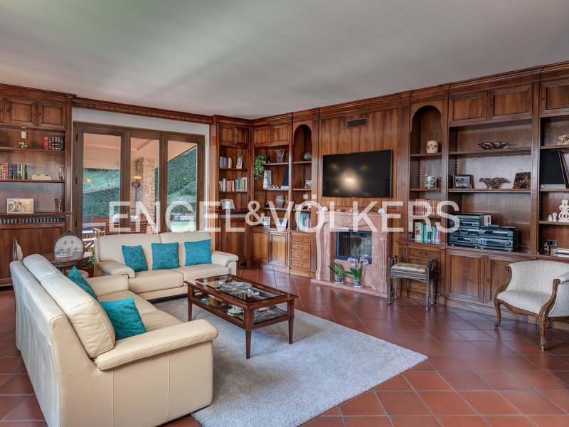 Villa i Olgiate Molgora