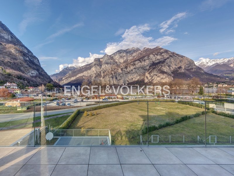 Takvåning i Valmadrera