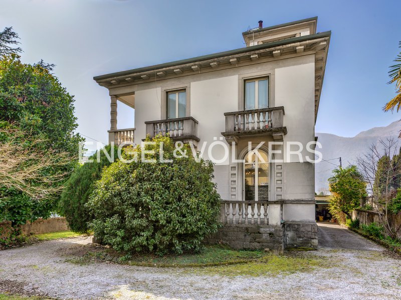 Villa in Mandello del Lario
