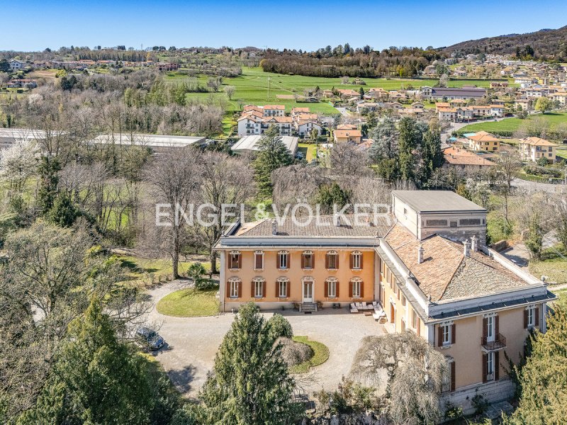 Villa à Albavilla