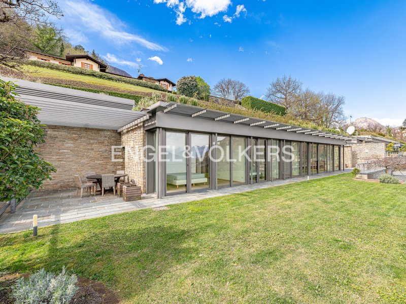 Apartamento em Menaggio