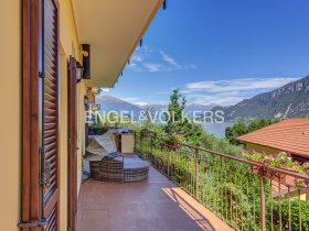 Appartamento a Oliveto Lario