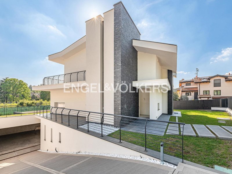 Villa à Inverigo