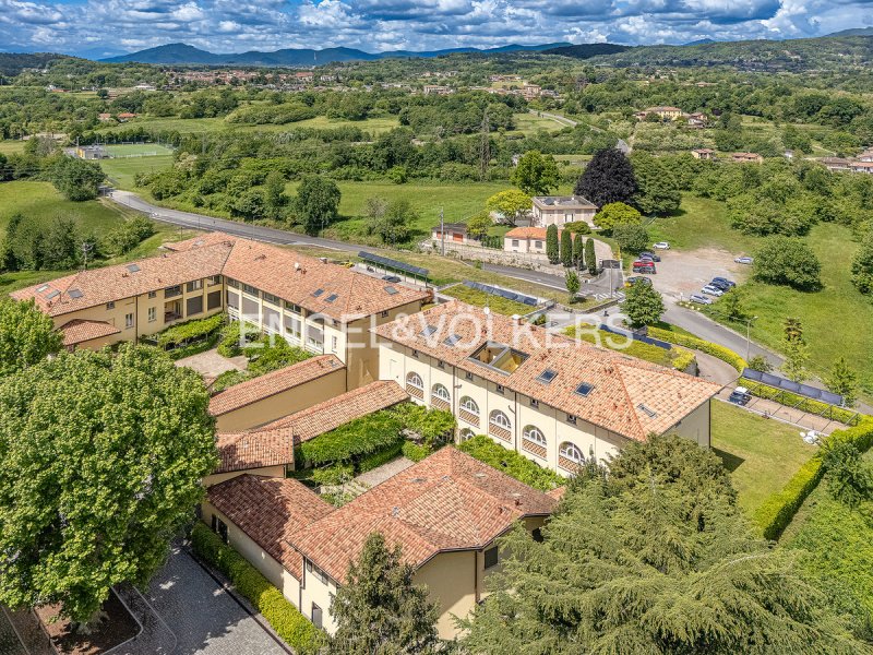 Apartamento en Montano Lucino