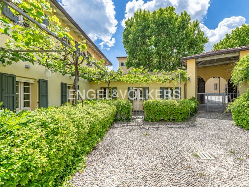 Apartamento en Montano Lucino