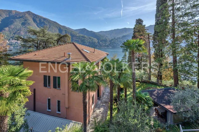 Villa à Carate Urio