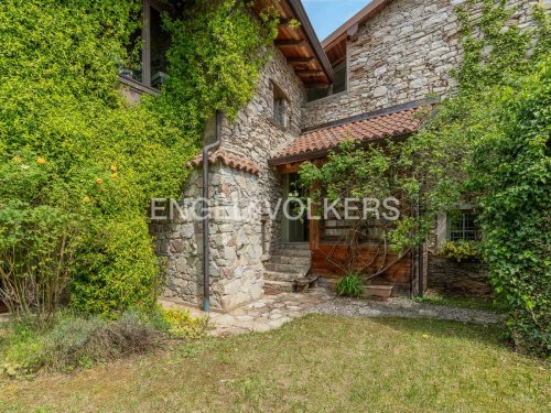 Hus i Caprino Bergamasco