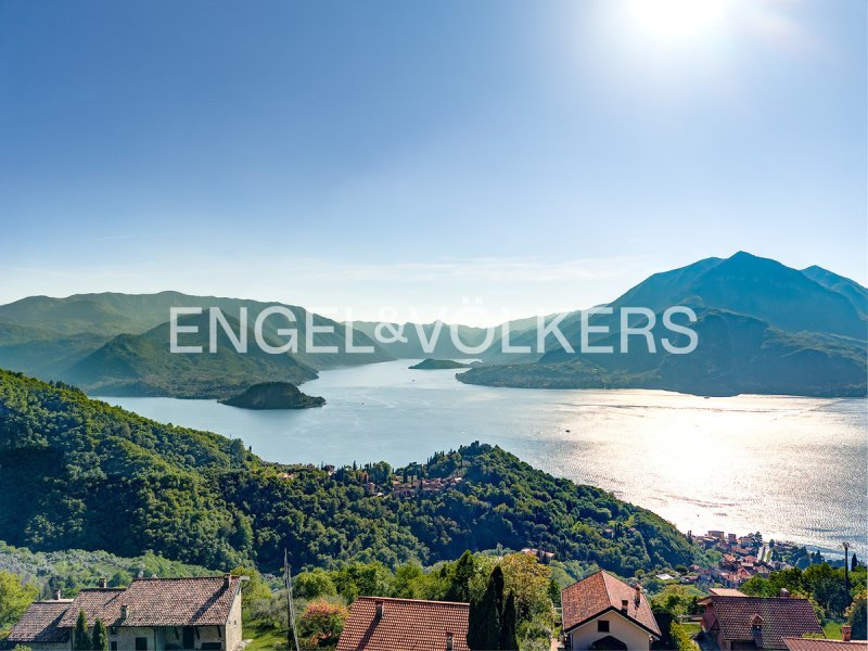 Appartamento a Varenna