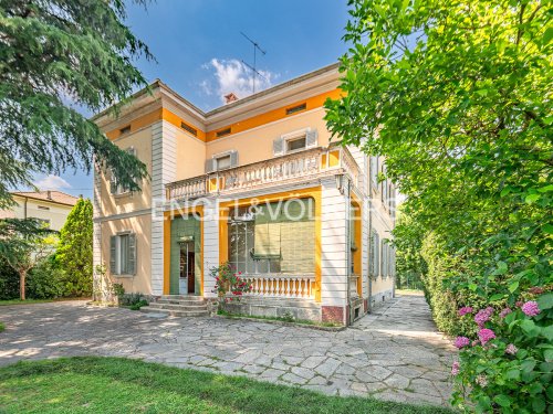 Villa a Erba