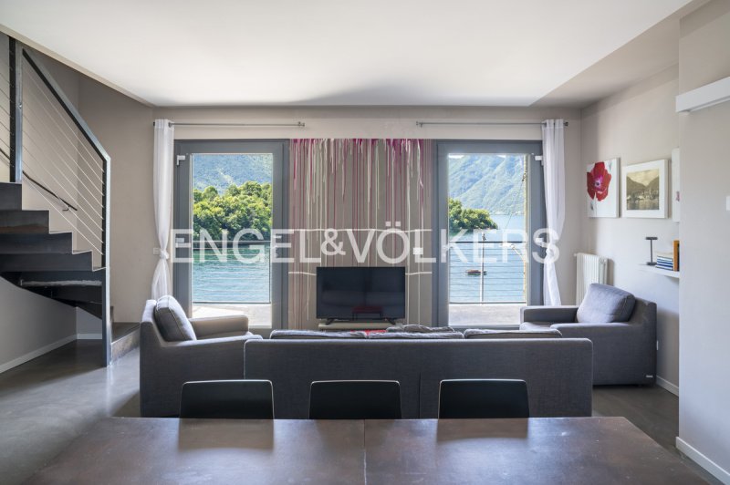 Apartamento em Sala Comacina