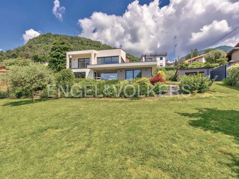 Villa in Cernobbio