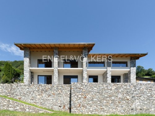 Villa i Gravedona ed Uniti