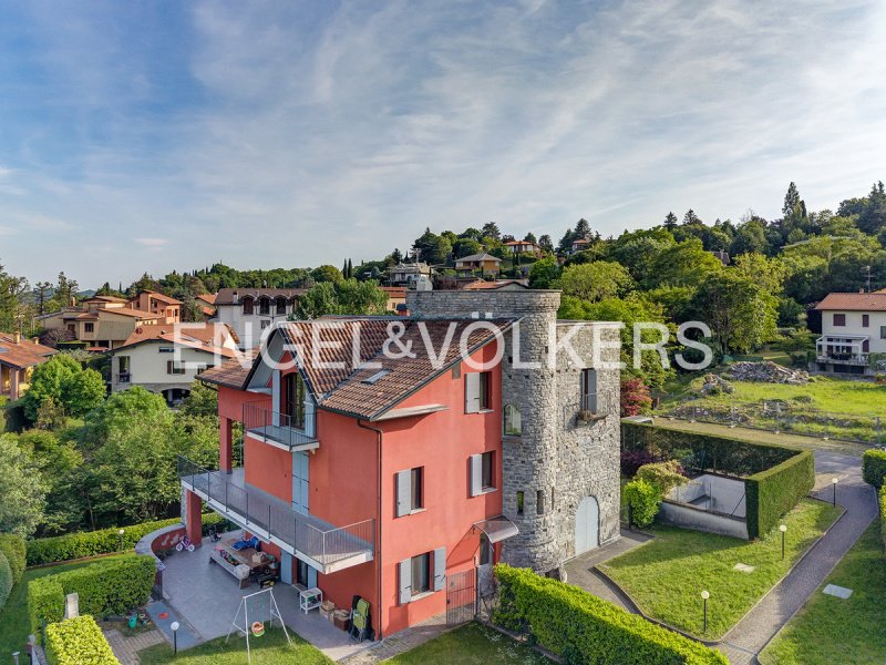 Penthouse in Erba