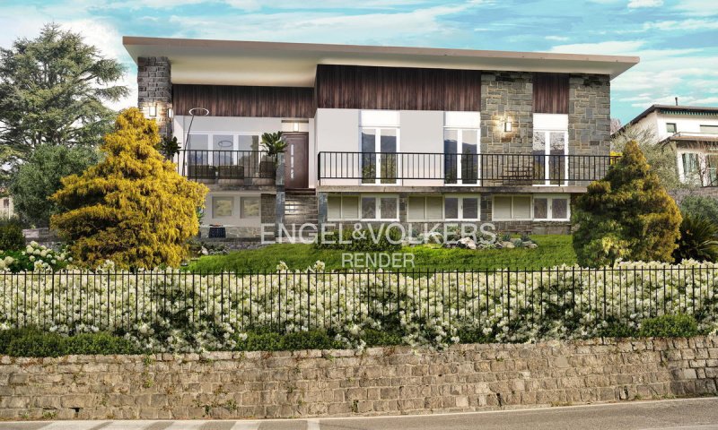 Villa en Mandello del Lario