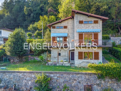 Villa i Valsolda
